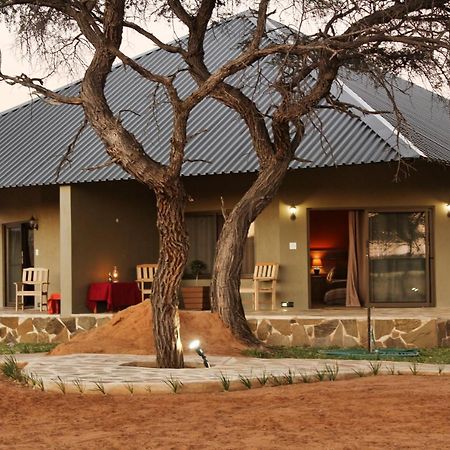Africa Awaits Lodge & Safaris Gobabis Buitenkant foto