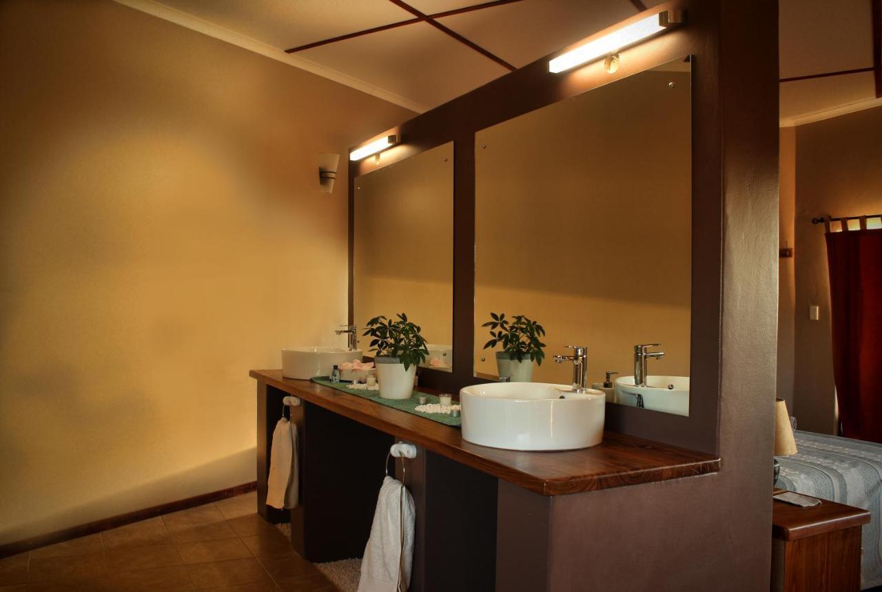 Africa Awaits Lodge & Safaris Gobabis Buitenkant foto