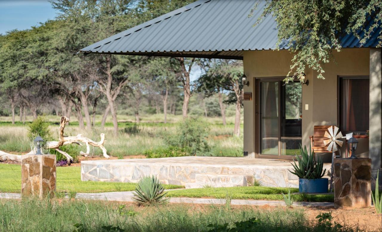 Africa Awaits Lodge & Safaris Gobabis Buitenkant foto