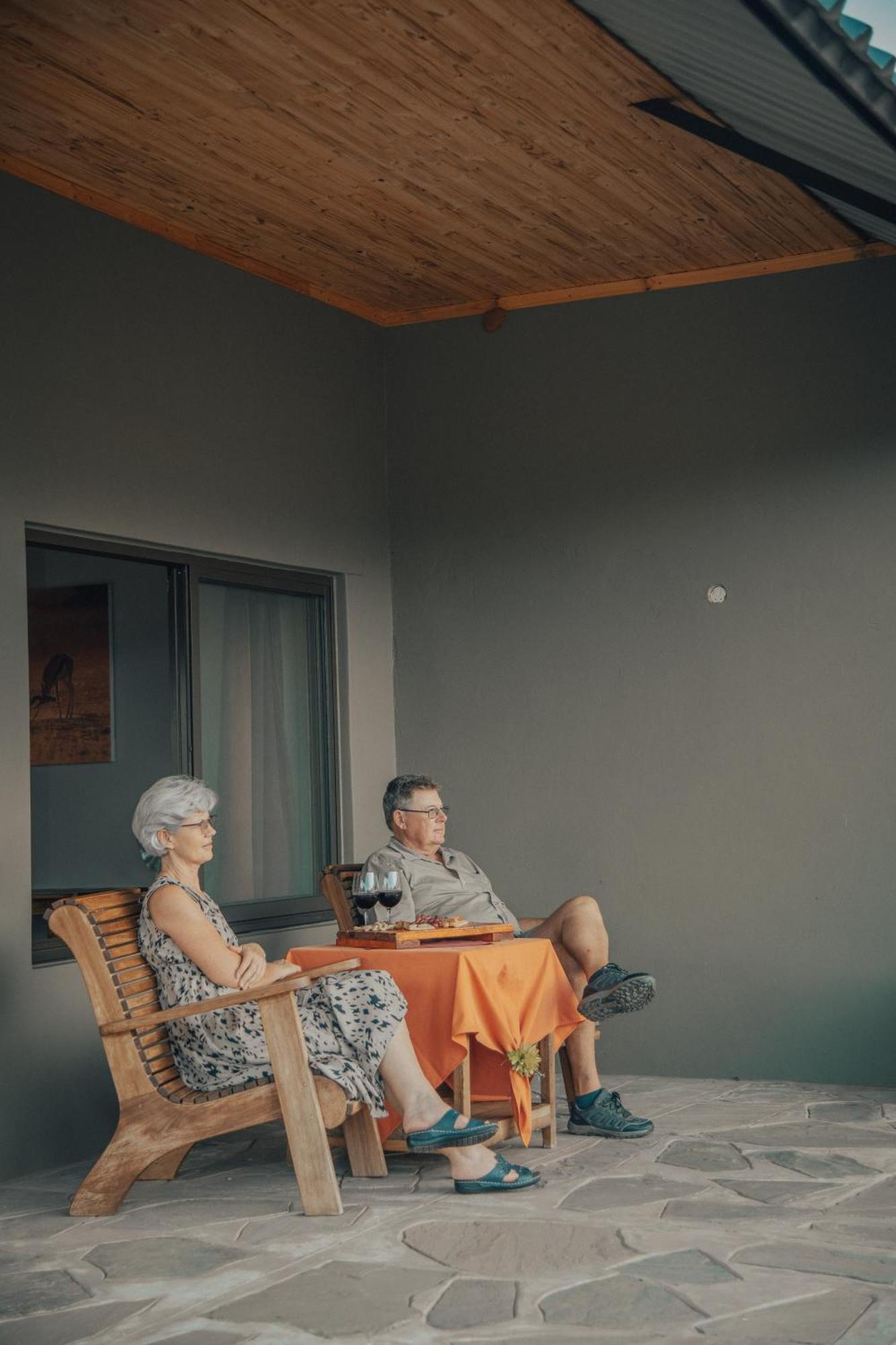 Africa Awaits Lodge & Safaris Gobabis Buitenkant foto